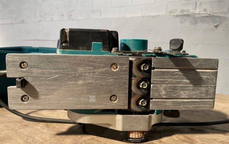 MAKITA KP0810  RAB010238