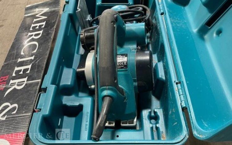 MAKITA KP0810  RAB010238
