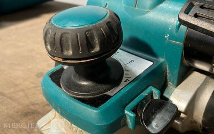 MAKITA KP0810  RAB010238