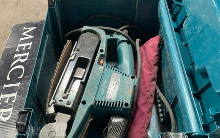 MAKITA 9404  PON010616