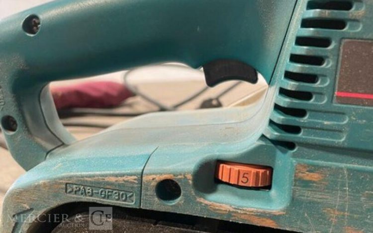 MAKITA 9404  PON010616