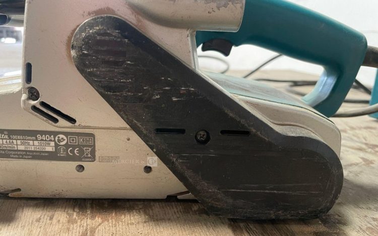 MAKITA 9404  PON010616