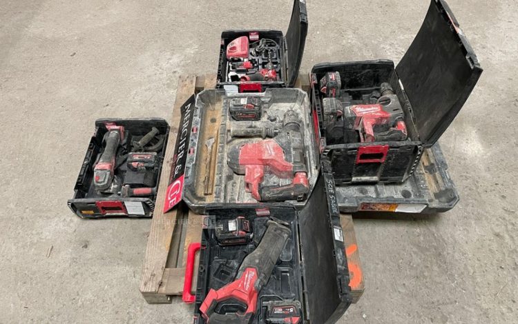 MILWAUKEE   MIL010009