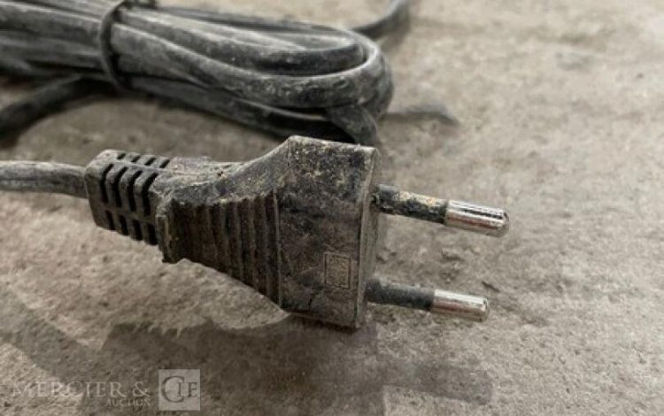 MILWAUKEE   MIL010009