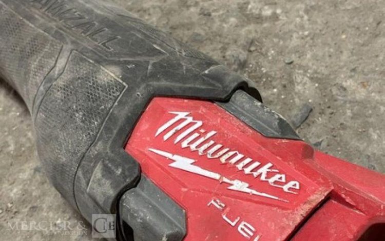 MILWAUKEE   MIL010009