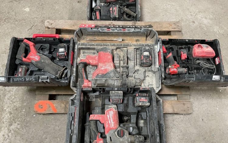 MILWAUKEE   MIL010009