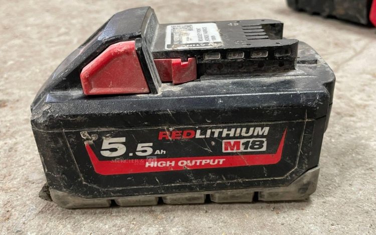 MILWAUKEE   MIL010009