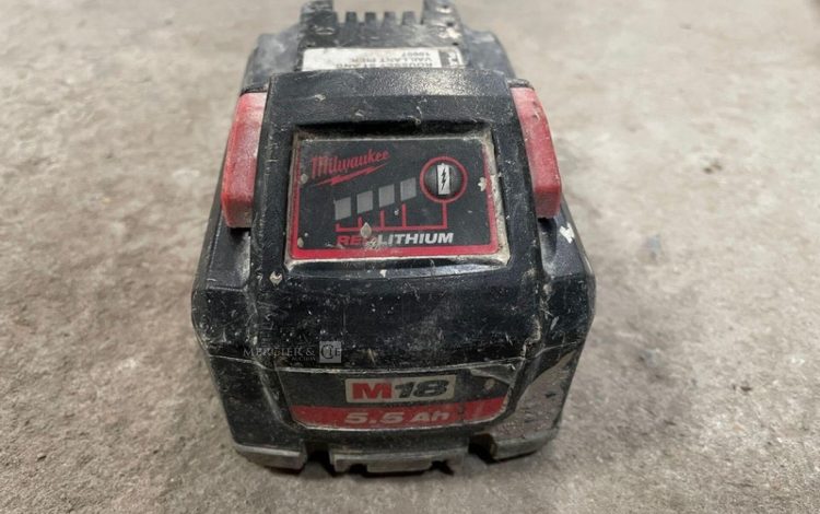 MILWAUKEE   MIL010009