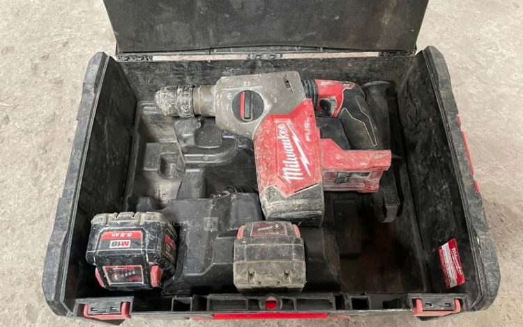 MILWAUKEE   MIL010009