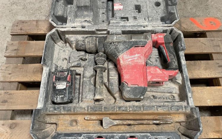 MILWAUKEE   MIL010009