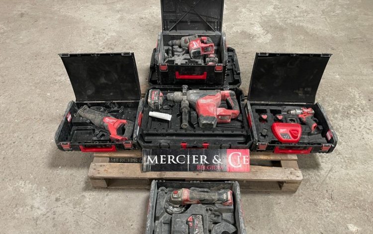 MILWAUKEE M18 FSG  MIL010003