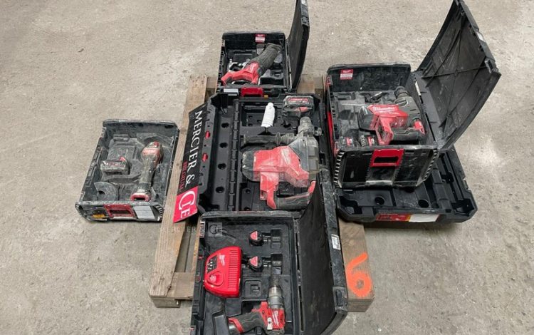 MILWAUKEE M18 FSG  MIL010003