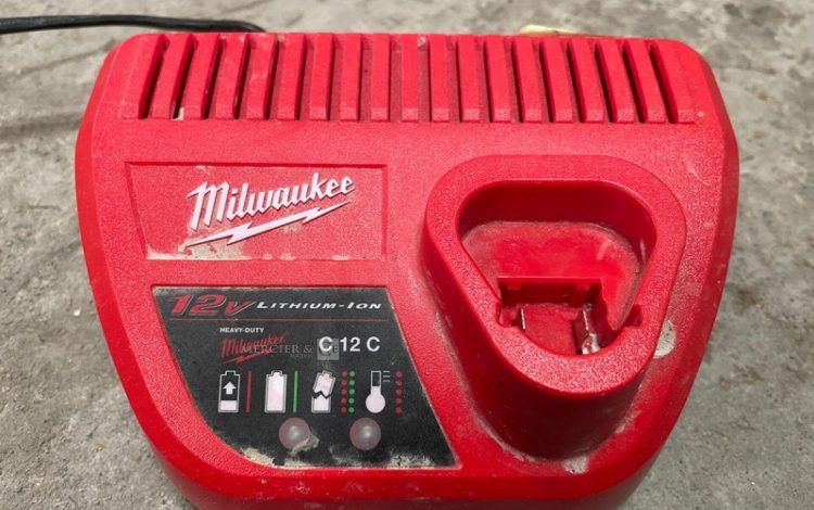 MILWAUKEE M18 FSG  MIL010003