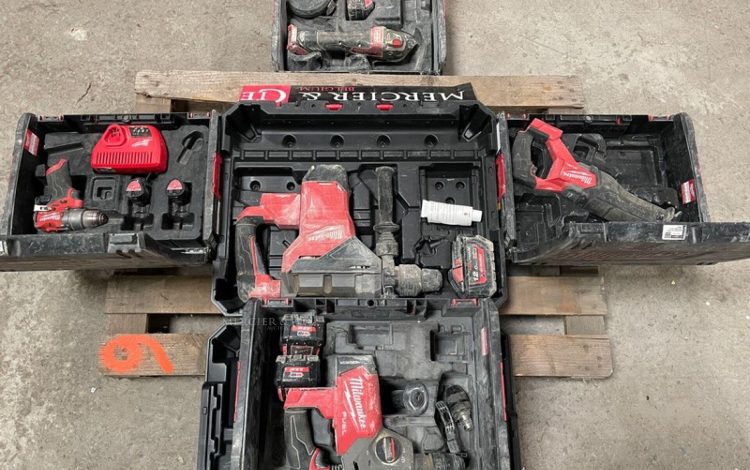 MILWAUKEE M18 FSG  MIL010003