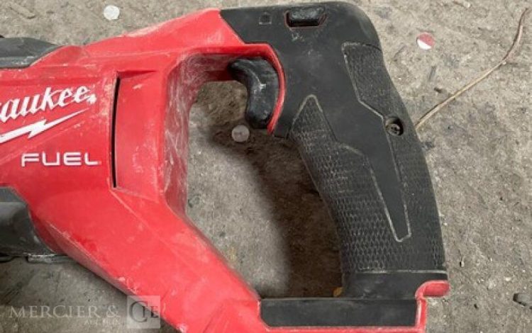 MILWAUKEE M18 FSG  MIL010003