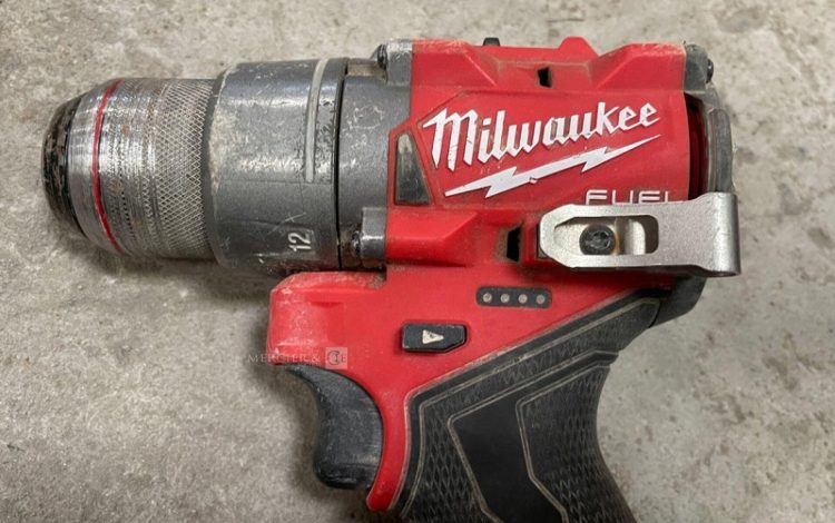 MILWAUKEE M18 FSG  MIL010003