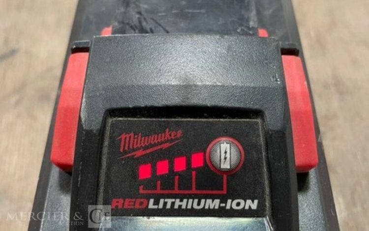 MILWAUKEE   MIL010050