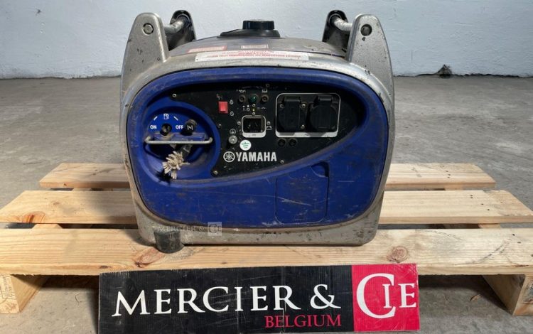 YAMAHA EF2400IS  GRO010992