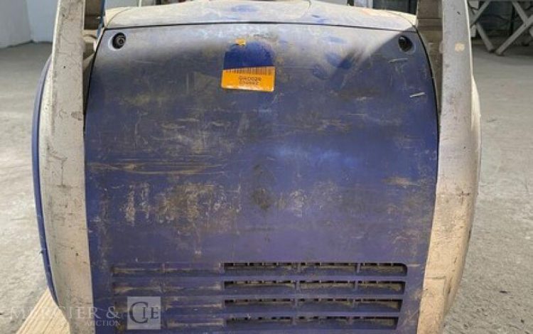 YAMAHA EF2400IS  GRO010992