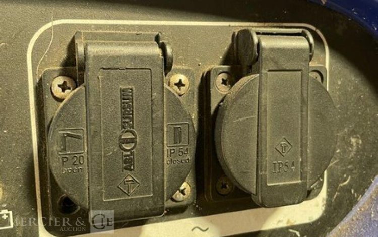 YAMAHA EF2400IS  GRO010992