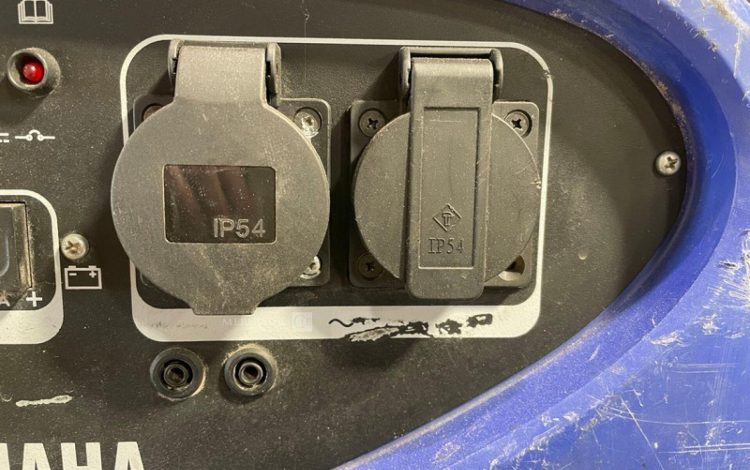 YAMAHA EF2400IS  GRO010754