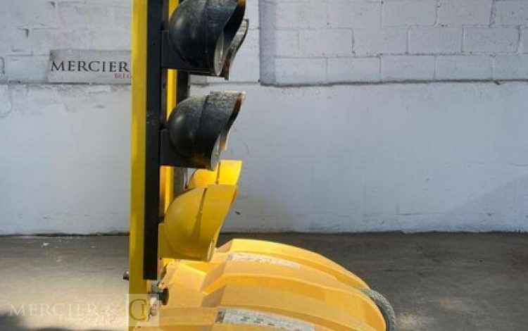 TEMPO KR11 01 C 18  FEU010009