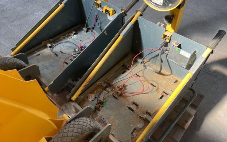 TEMPO KR11 01 C 18  FEU010009