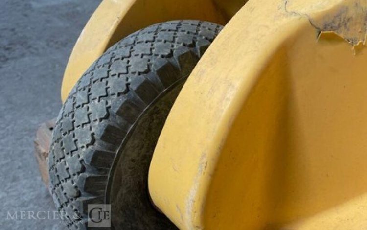 TEMPO KR11 01 C 18  FEU010009