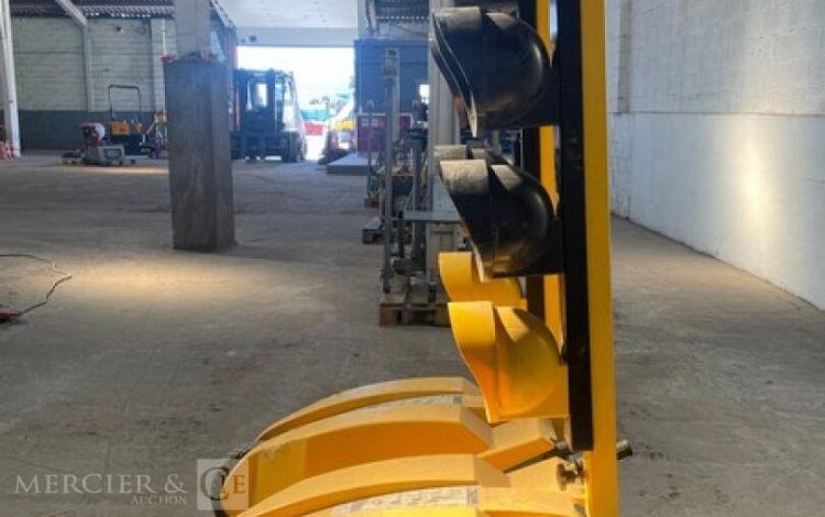 TEMPO KR11 01 C 18  FEU010009