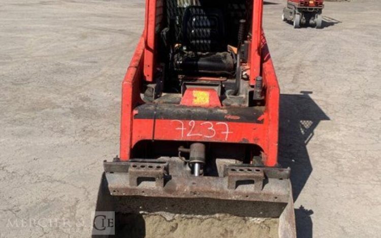 BOBCAT S70  7237