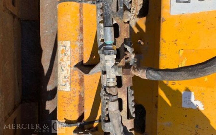 BOBCAT S450  BOB010247