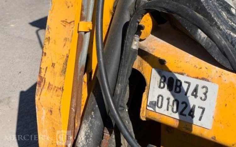 BOBCAT S450  BOB010247