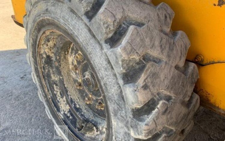 BOBCAT S450  BOB010247