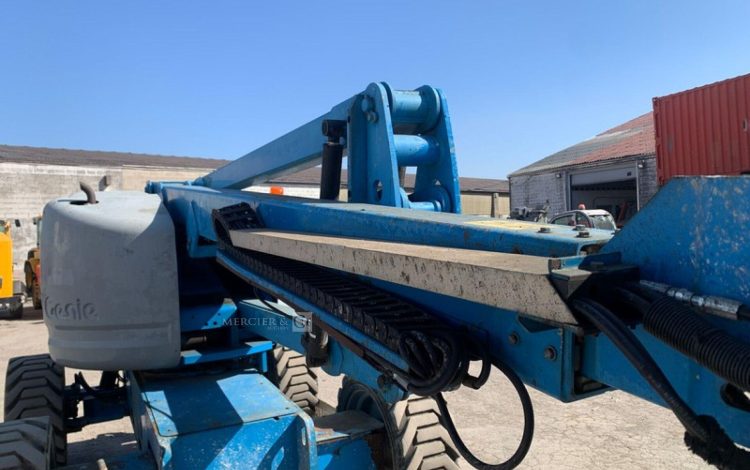 GENIE Z-51/30JRT  15AD2320