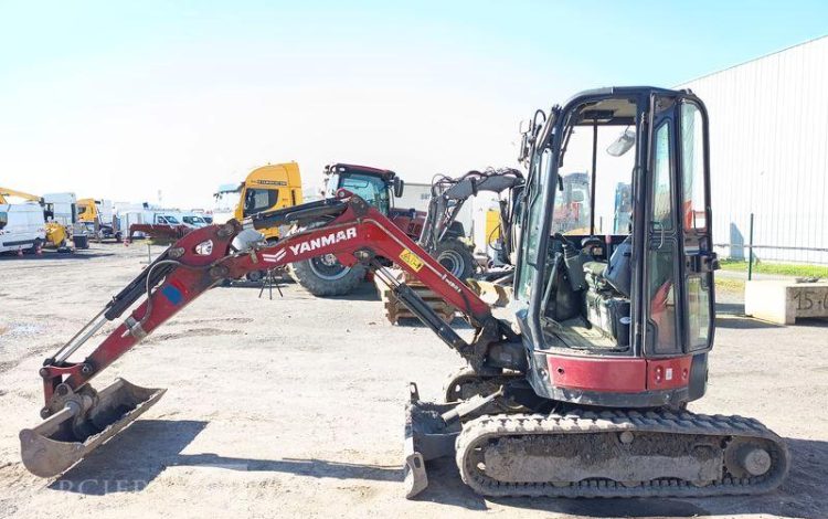 YANMAR MINI PELLE VIO27-6 SUR CHENILLES – 2,7 TONNES DIESEL – 2735 HEURES – ANNEE 2022 ROUGE 19767