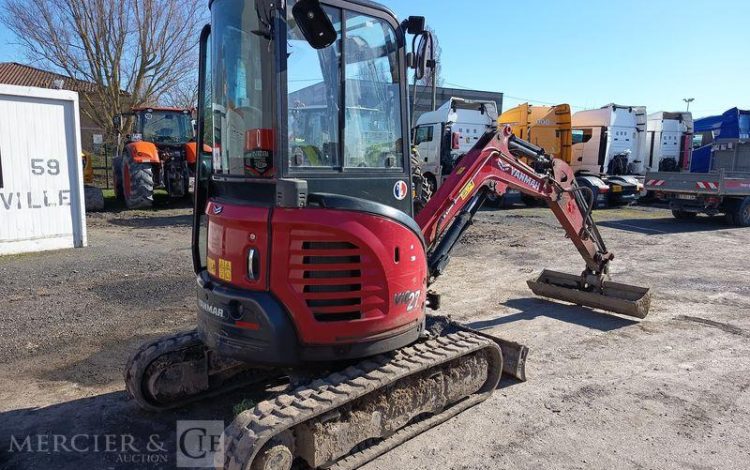 YANMAR MINI PELLE VIO27-6 SUR CHENILLES – 2,7 TONNES DIESEL – 2735 HEURES – ANNEE 2022 ROUGE 19767