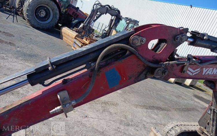 YANMAR MINI PELLE VIO27-6 SUR CHENILLES – 2,7 TONNES DIESEL – 2735 HEURES – ANNEE 2022 ROUGE 19767