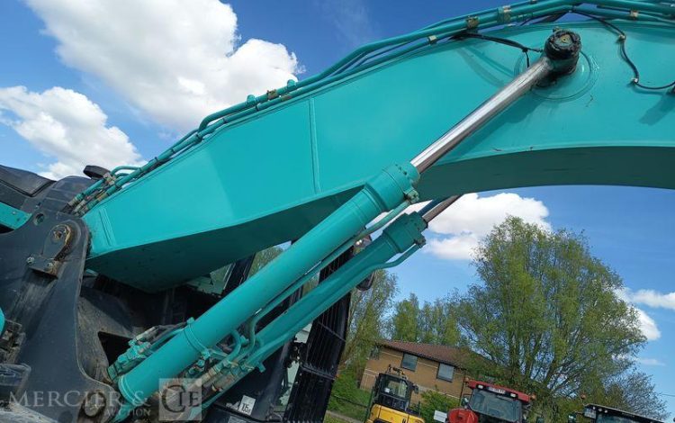 KOBELCO PELLE SUR CHENILLES  SK350NLC-11 – 38 TONNES – DIESEL – 1760 HEURES – ANNEE 2022  25180