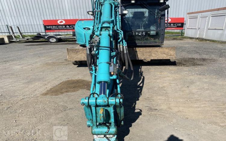 KOBELCO PELLE SUR CHENILLES  SK75SR-7 – 8,8 TONNES – DIESEL – 1061 HEURES – ANNEE 2024  51728