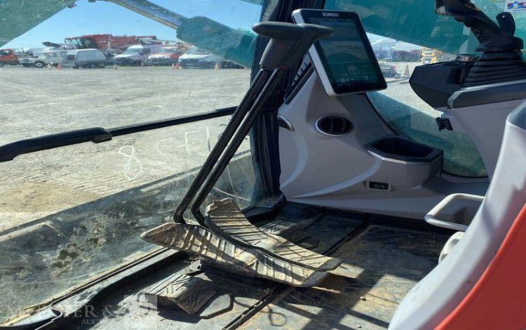 KOBELCO PELLE SUR CHENILLES  SK75SR-7 – 8,8 TONNES – DIESEL – 1061 HEURES – ANNEE 2024  51728