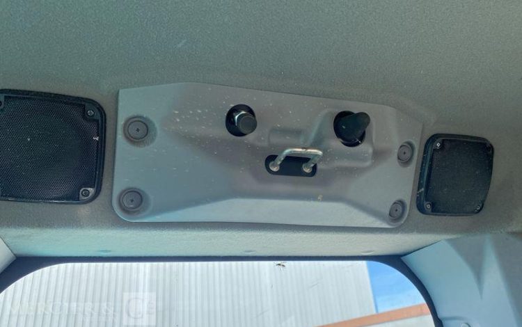 KOBELCO PELLE SUR CHENILLES  SK75SR-7 – 8,8 TONNES – DIESEL – 1061 HEURES – ANNEE 2024  51728