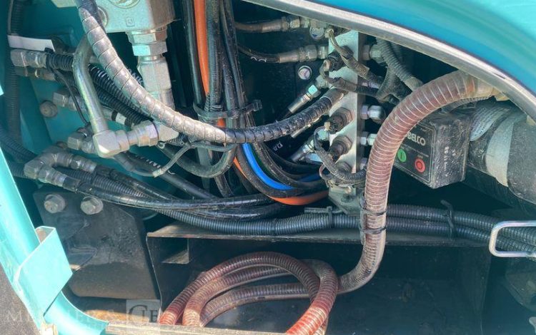 KOBELCO PELLE SUR CHENILLES  SK75SR-7 – 8,8 TONNES – DIESEL – 1061 HEURES – ANNEE 2024  51728