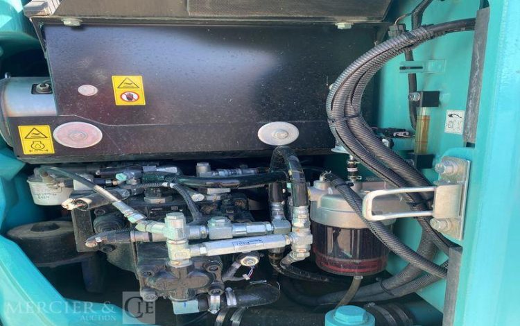 KOBELCO PELLE SUR CHENILLES  SK75SR-7 – 8,8 TONNES – DIESEL – 1061 HEURES – ANNEE 2024  51728