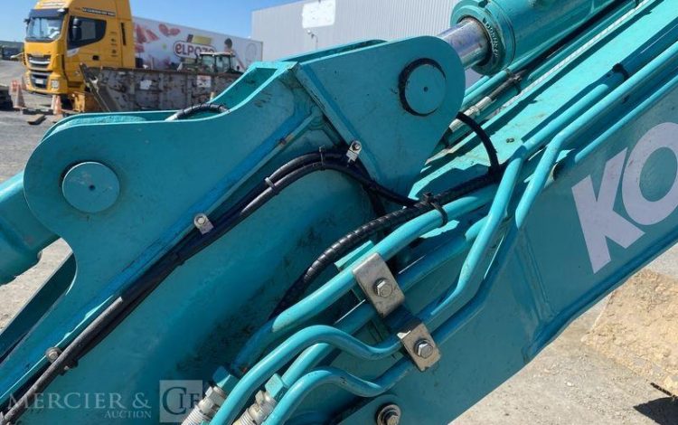 KOBELCO PELLE SUR CHENILLES  SK75SR-7 – 8,8 TONNES – DIESEL – 1061 HEURES – ANNEE 2024  51728