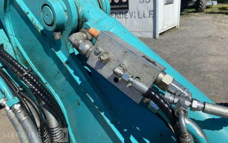 KOBELCO PELLE SUR CHENILLES  SK75SR-7 – 8,8 TONNES – DIESEL – 1061 HEURES – ANNEE 2024  51728