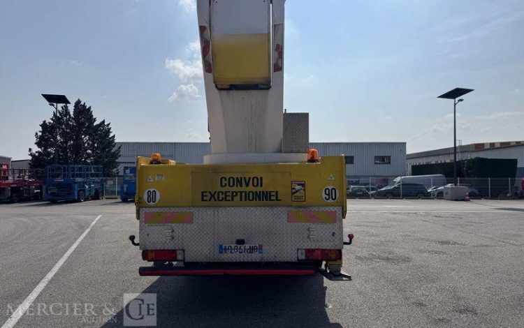 SCANIA CAMION EQUIPE D&rsquo;UNE NACELLE WUMAG WT 700 – 331000 KM -AN 2009- 331000 KM  AC-344-MB