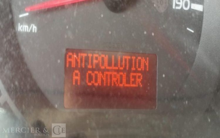 SCANIA CAMION EQUIPE D&rsquo;UNE NACELLE WUMAG WT 700 – 331000 KM -AN 2009- 331000 KM  AC-344-MB