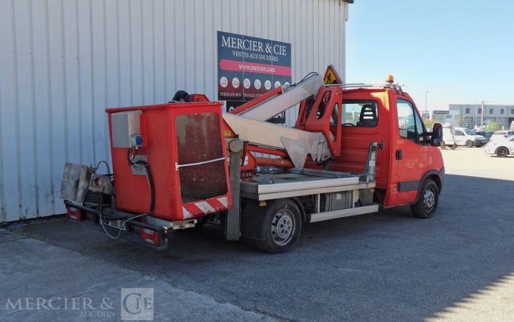 IVECO 35S11 AVEC NACELLE MULTITEL MX200 20M  AV-886-JG