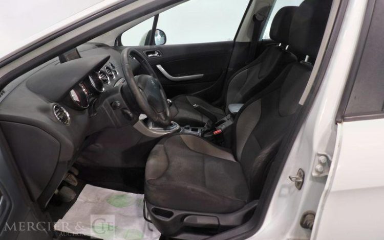 PEUGEOT 308 GENERATION-I 1.6 HDI 90CH NAVTEQ BLANC BL-558-HQ