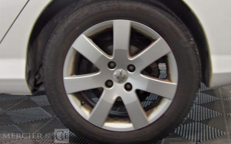 PEUGEOT 308 GENERATION-I 1.6 HDI 90CH NAVTEQ BLANC BL-558-HQ